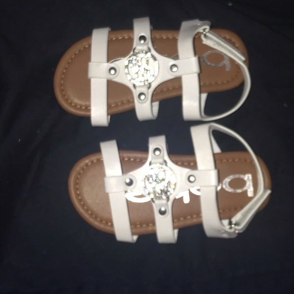 New Bebe White Sandals size 9 Rhinestone Logo Summer - Picture 16 of 16